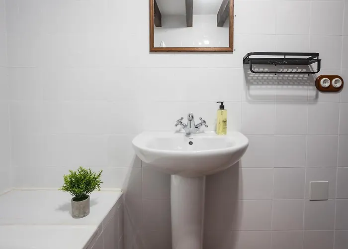 Rural With Sea Views Villa *