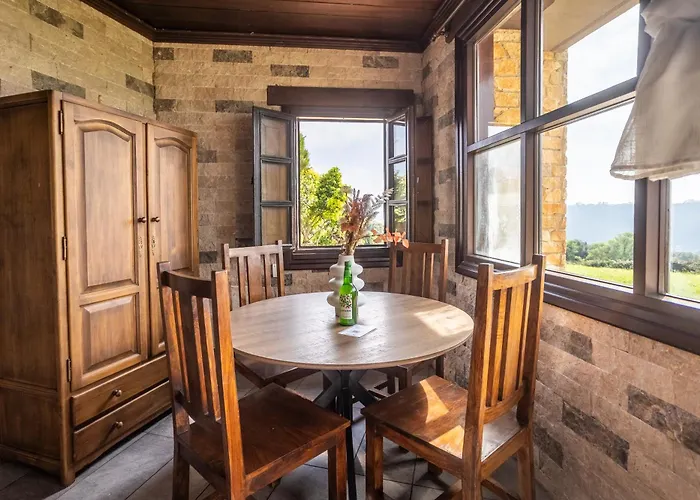 Rural With Sea Views Villa *