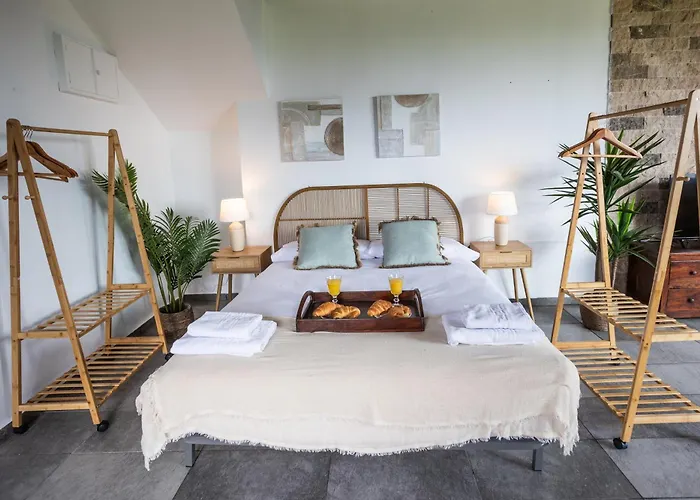 Rural With Sea Views Villa