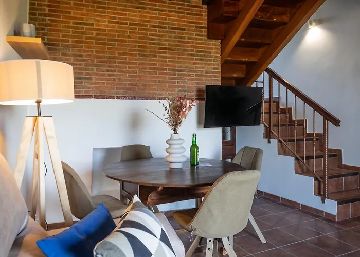 Rural With Sea Views Villa *