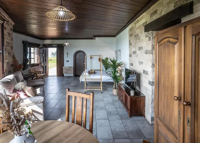 Rural With Sea Views Villa